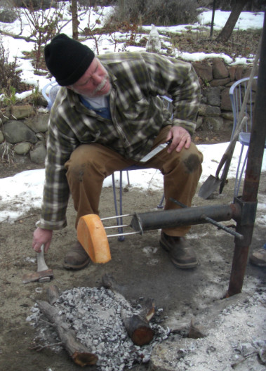 Arramging coals